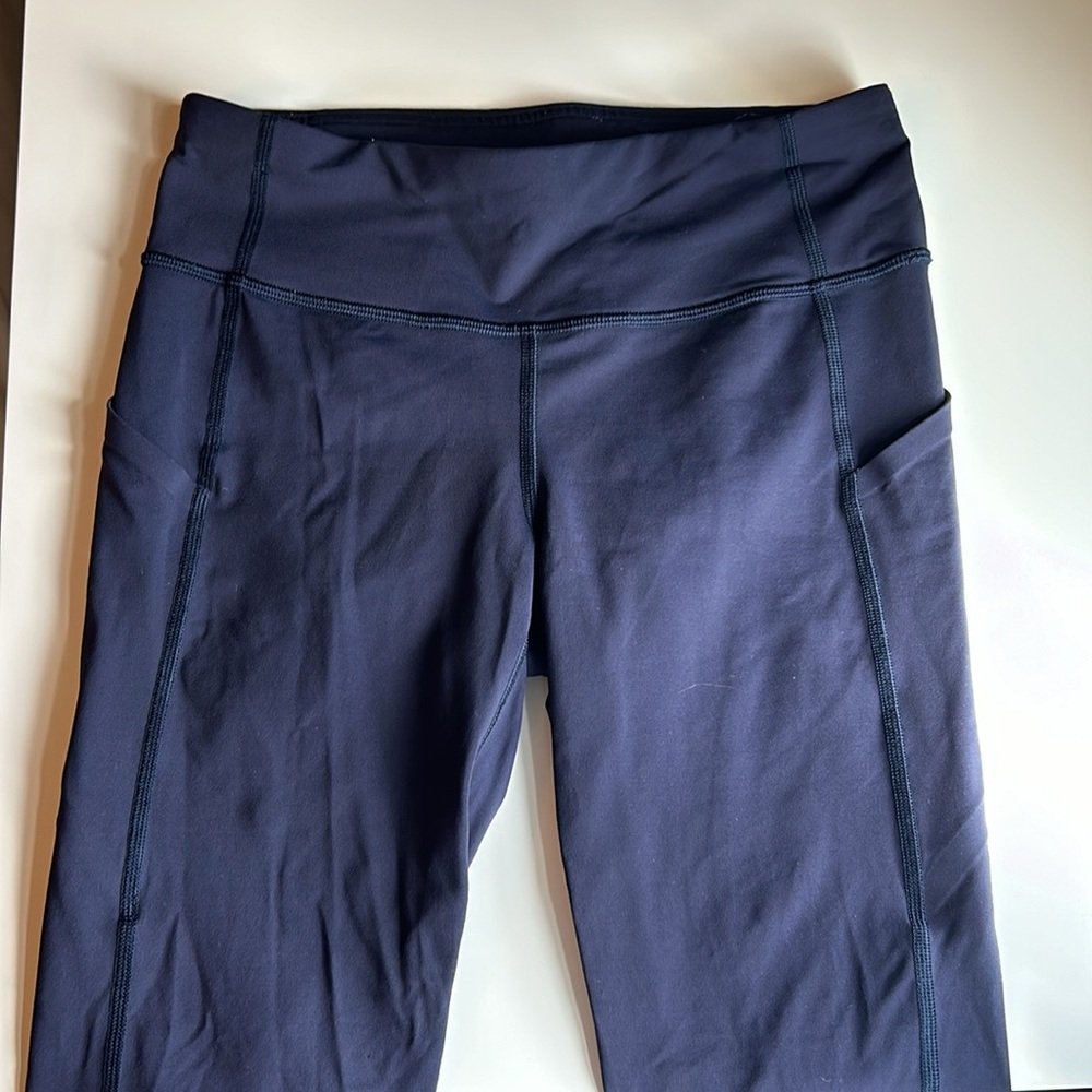 Lulu Lemon Pace Rival Crop Size 4 Navy Blue